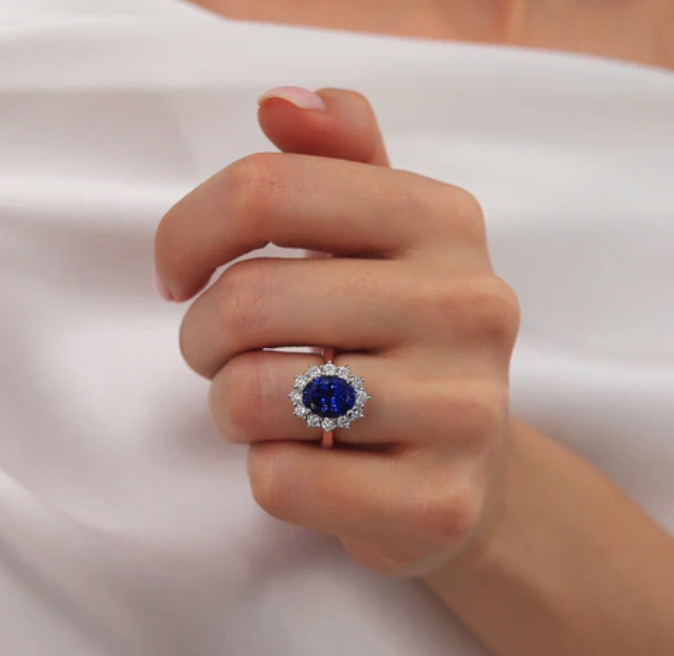 Explore how British couples are designing engagement rings as modern heirlooms — blending heritage, sustainability and emotional legacy.