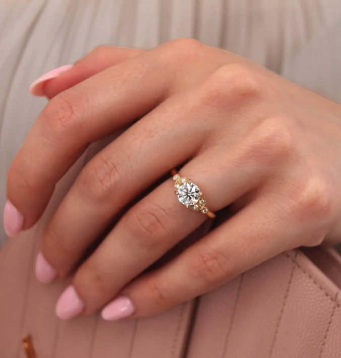 The Psychology of Sparkle: Why Diamonds Still Symbolise Love in the Digital Age